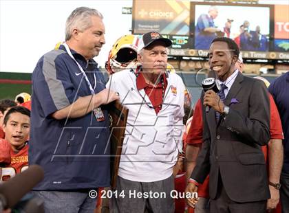 Thumbnail 3 in Vista Murrieta vs. Mission Viejo (CIF-SS West Valley Division Final) photogallery.