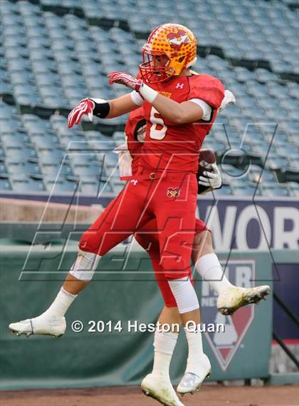 Thumbnail 2 in Vista Murrieta vs. Mission Viejo (CIF-SS West Valley Division Final) photogallery.