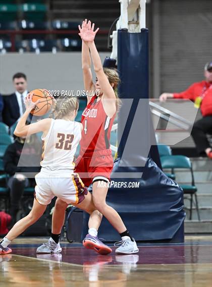 Thumbnail 3 in Glenwood Springs vs. Windsor (CHSAA 5A Final Four) photogallery.