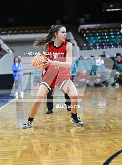 Thumbnail 1 in Glenwood Springs vs. Windsor (CHSAA 5A Final Four) photogallery.