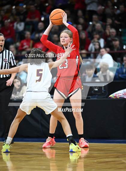 Thumbnail 1 in Glenwood Springs vs. Windsor (CHSAA 5A Final Four) photogallery.