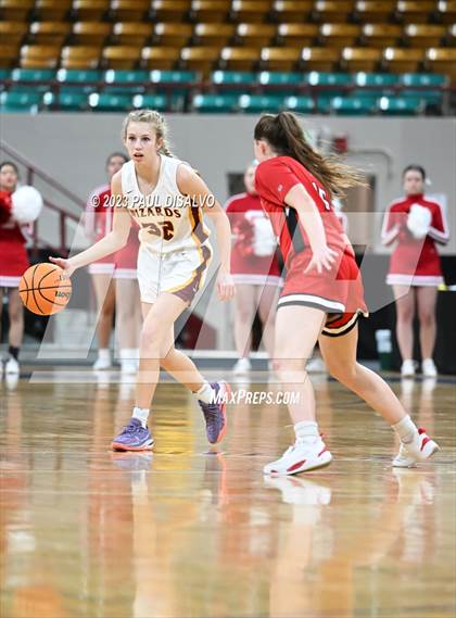 Thumbnail 2 in Glenwood Springs vs. Windsor (CHSAA 5A Final Four) photogallery.