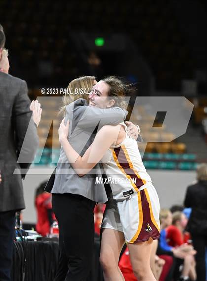 Thumbnail 1 in Glenwood Springs vs. Windsor (CHSAA 5A Final Four) photogallery.