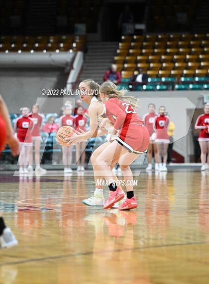 Thumbnail 2 in Glenwood Springs vs. Windsor (CHSAA 5A Final Four) photogallery.