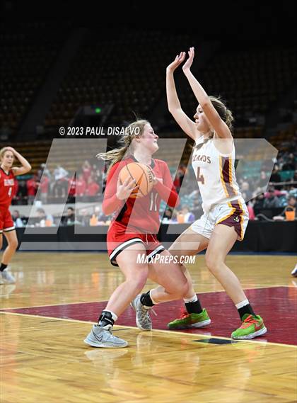 Thumbnail 3 in Glenwood Springs vs. Windsor (CHSAA 5A Final Four) photogallery.
