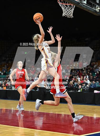 Thumbnail 3 in Glenwood Springs vs. Windsor (CHSAA 5A Final Four) photogallery.