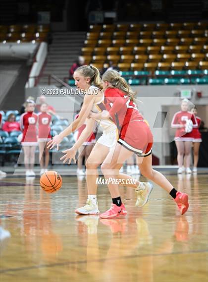 Thumbnail 3 in Glenwood Springs vs. Windsor (CHSAA 5A Final Four) photogallery.