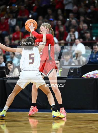 Thumbnail 2 in Glenwood Springs vs. Windsor (CHSAA 5A Final Four) photogallery.