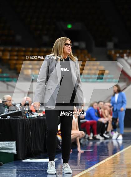Thumbnail 2 in Glenwood Springs vs. Windsor (CHSAA 5A Final Four) photogallery.