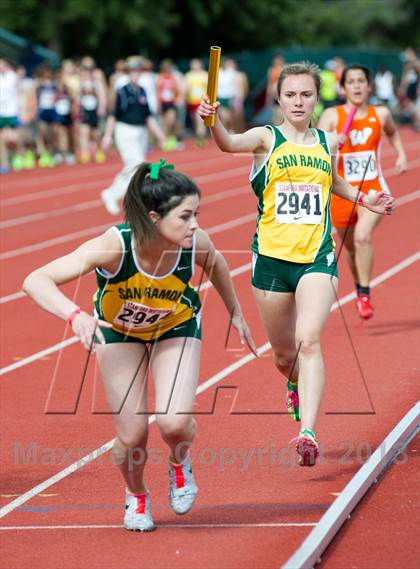 Thumbnail 2 in Stanford Invitational Distance Medley photogallery.