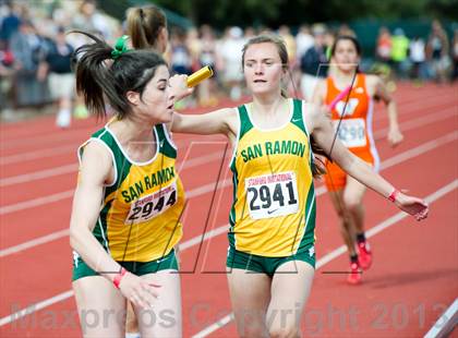 Thumbnail 1 in Stanford Invitational Distance Medley photogallery.