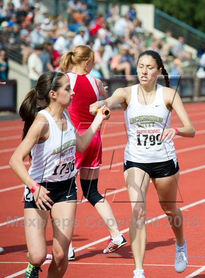 Thumbnail 2 in Stanford Invitational Distance Medley photogallery.
