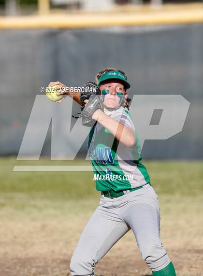 Thumbnail 1 in Highland @ Holtville (CIF Southern Regional D4 Final) photogallery.