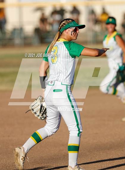 Thumbnail 2 in Highland @ Holtville (CIF Southern Regional D4 Final) photogallery.
