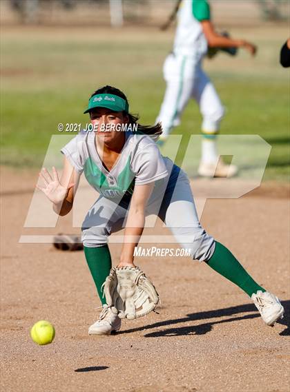 Thumbnail 3 in Highland @ Holtville (CIF Southern Regional D4 Final) photogallery.