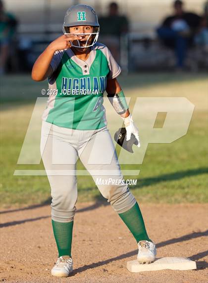 Thumbnail 2 in Highland @ Holtville (CIF Southern Regional D4 Final) photogallery.