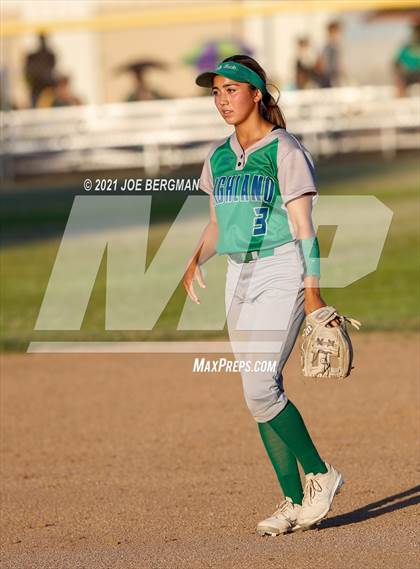 Thumbnail 2 in Highland @ Holtville (CIF Southern Regional D4 Final) photogallery.