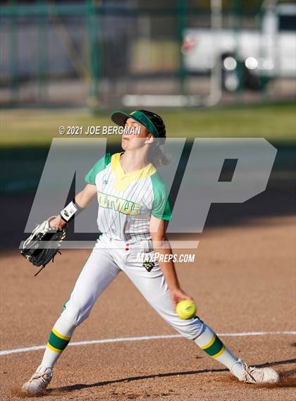 Thumbnail 3 in Highland @ Holtville (CIF Southern Regional D4 Final) photogallery.