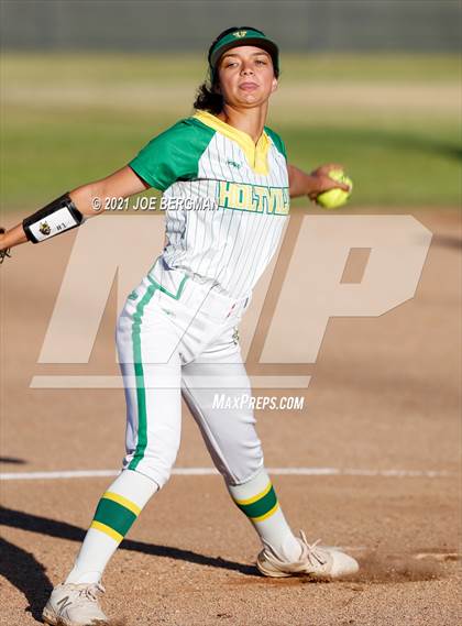 Thumbnail 3 in Highland @ Holtville (CIF Southern Regional D4 Final) photogallery.
