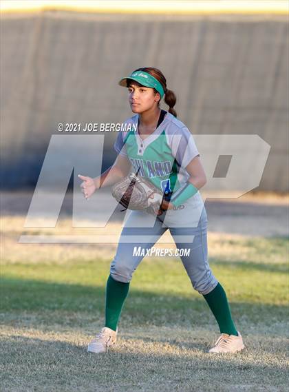 Thumbnail 2 in Highland @ Holtville (CIF Southern Regional D4 Final) photogallery.