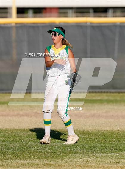 Thumbnail 3 in Highland @ Holtville (CIF Southern Regional D4 Final) photogallery.