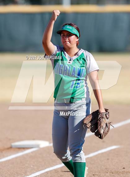 Thumbnail 2 in Highland @ Holtville (CIF Southern Regional D4 Final) photogallery.