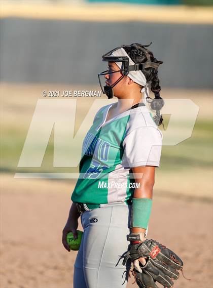 Thumbnail 3 in Highland @ Holtville (CIF Southern Regional D4 Final) photogallery.