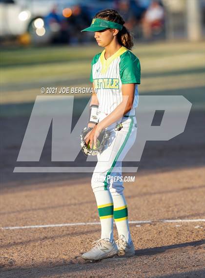 Thumbnail 3 in Highland @ Holtville (CIF Southern Regional D4 Final) photogallery.