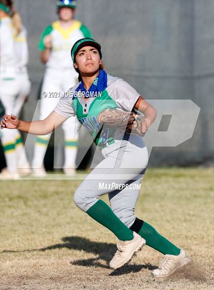 Thumbnail 1 in Highland @ Holtville (CIF Southern Regional D4 Final) photogallery.
