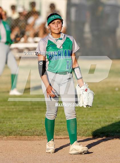 Thumbnail 3 in Highland @ Holtville (CIF Southern Regional D4 Final) photogallery.