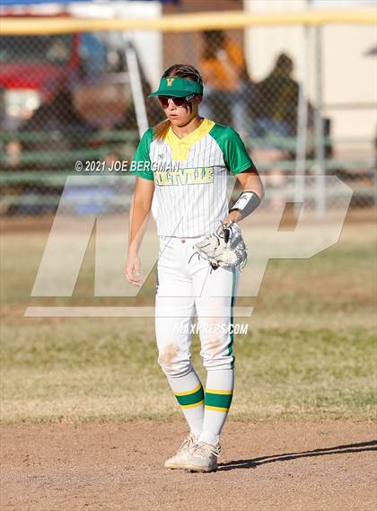 Thumbnail 3 in Highland @ Holtville (CIF Southern Regional D4 Final) photogallery.