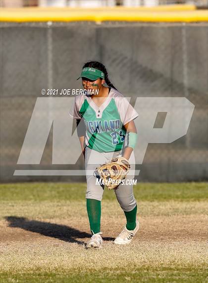Thumbnail 2 in Highland @ Holtville (CIF Southern Regional D4 Final) photogallery.