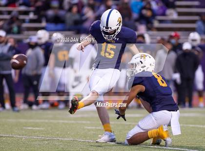 Thumbnail 3 in Nederland vs. Pine Tree (UIL 5A Division 2 Area Playoff) photogallery.