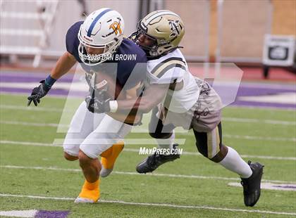 Thumbnail 1 in Nederland vs. Pine Tree (UIL 5A Division 2 Area Playoff) photogallery.