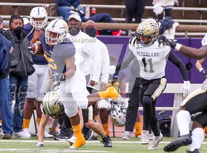 Thumbnail 1 in Nederland vs. Pine Tree (UIL 5A Division 2 Area Playoff) photogallery.