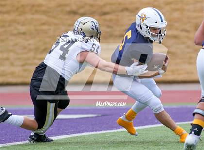 Thumbnail 3 in Nederland vs. Pine Tree (UIL 5A Division 2 Area Playoff) photogallery.