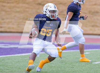Thumbnail 2 in Nederland vs. Pine Tree (UIL 5A Division 2 Area Playoff) photogallery.