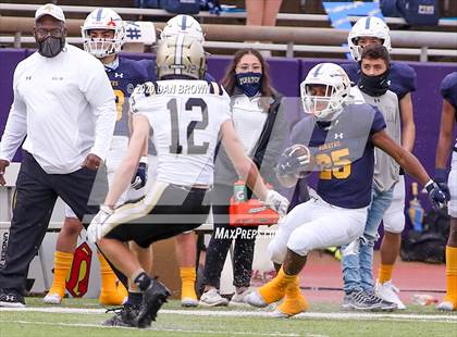 Thumbnail 3 in Nederland vs. Pine Tree (UIL 5A Division 2 Area Playoff) photogallery.
