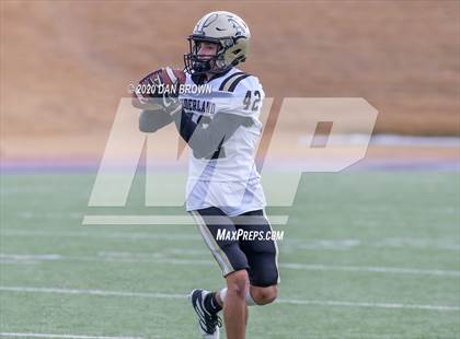 Thumbnail 2 in Nederland vs. Pine Tree (UIL 5A Division 2 Area Playoff) photogallery.