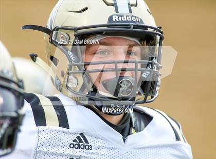 Thumbnail 1 in Nederland vs. Pine Tree (UIL 5A Division 2 Area Playoff) photogallery.