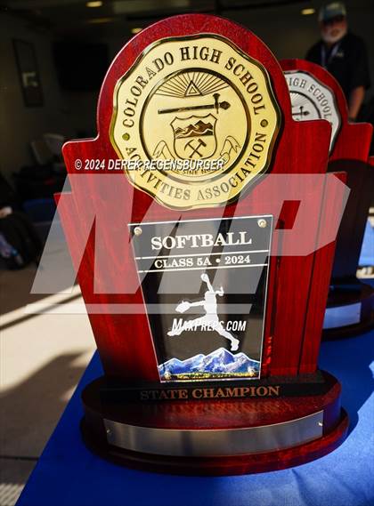 Thumbnail 3 in Riverdale Ridge vs Cherokee Trail (CHSAA 5A Final) photogallery.