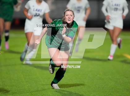 Thumbnail 3 in Woodinville vs Lake Stevens (WIAA 4A Final) photogallery.
