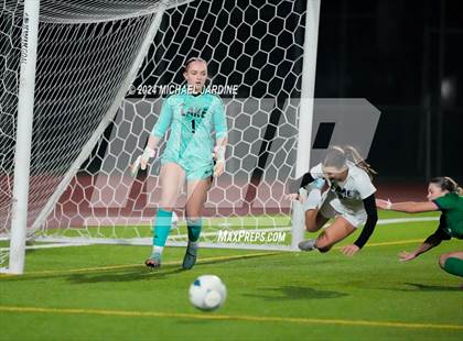 Thumbnail 2 in Woodinville vs Lake Stevens (WIAA 4A Final) photogallery.