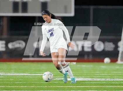 Thumbnail 3 in Woodinville vs Lake Stevens (WIAA 4A Final) photogallery.