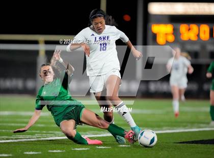 Thumbnail 1 in Woodinville vs Lake Stevens (WIAA 4A Final) photogallery.