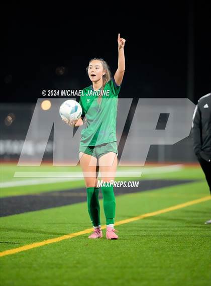 Thumbnail 2 in Woodinville vs Lake Stevens (WIAA 4A Final) photogallery.