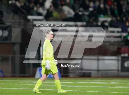 Thumbnail 1 in Woodinville vs Lake Stevens (WIAA 4A Final) photogallery.