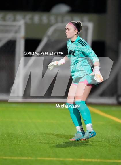 Thumbnail 3 in Woodinville vs Lake Stevens (WIAA 4A Final) photogallery.