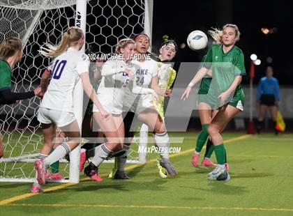 Thumbnail 3 in Woodinville vs Lake Stevens (WIAA 4A Final) photogallery.