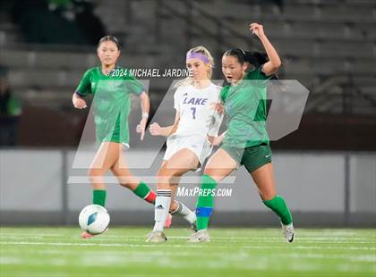 Thumbnail 3 in Woodinville vs Lake Stevens (WIAA 4A Final) photogallery.